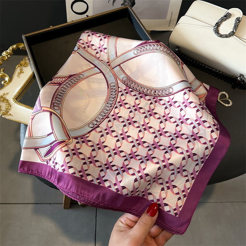 Luxury Female Square Scarf Cha - Luxury Lifestyle Women 评论和价格